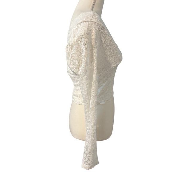 Stylish White Lace Top | Excellent Used Condition - Picture 4 of 8
